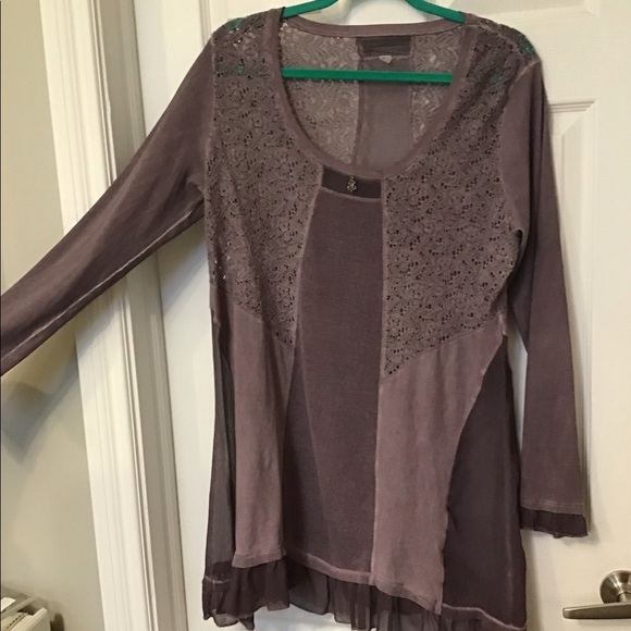 Plus Size Long sleeve tunic top - Picture 2 of 3